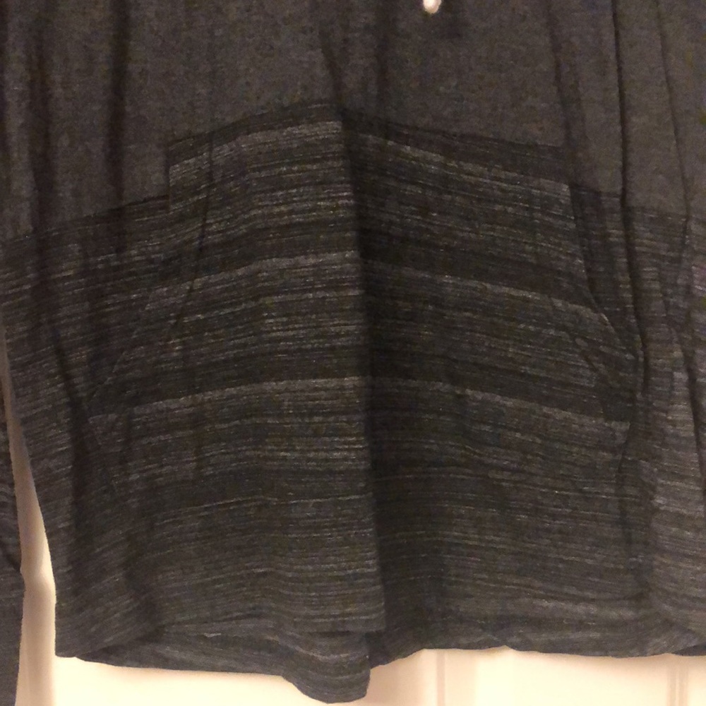 Shirt - Picture 3 of 4
